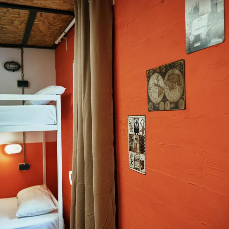 LOFT HOSTAL Group - Cama en habitación compartida mixta de 6 camas - 3