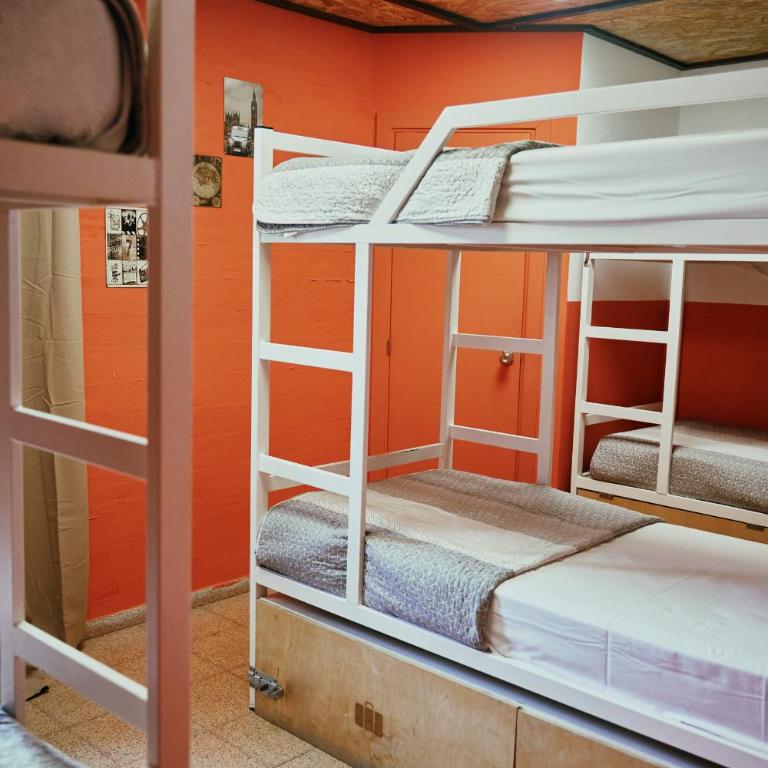 LOFT HOSTAL Group - Cama en habitación compartida mixta de 6 camas - 6