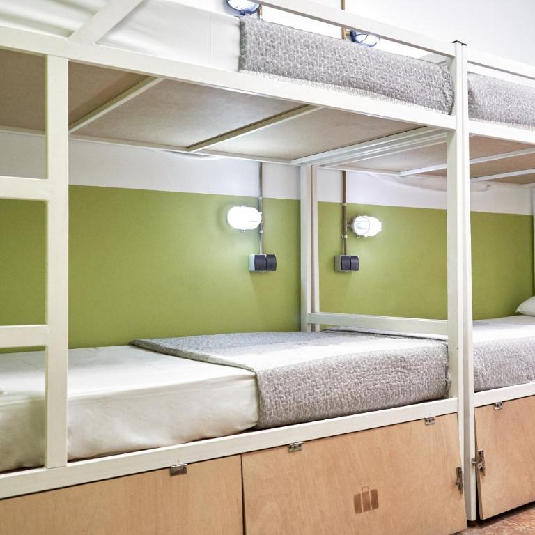 LOFT HOSTAL Group - Cama en habitación compartida mixta de 4 camas - 7