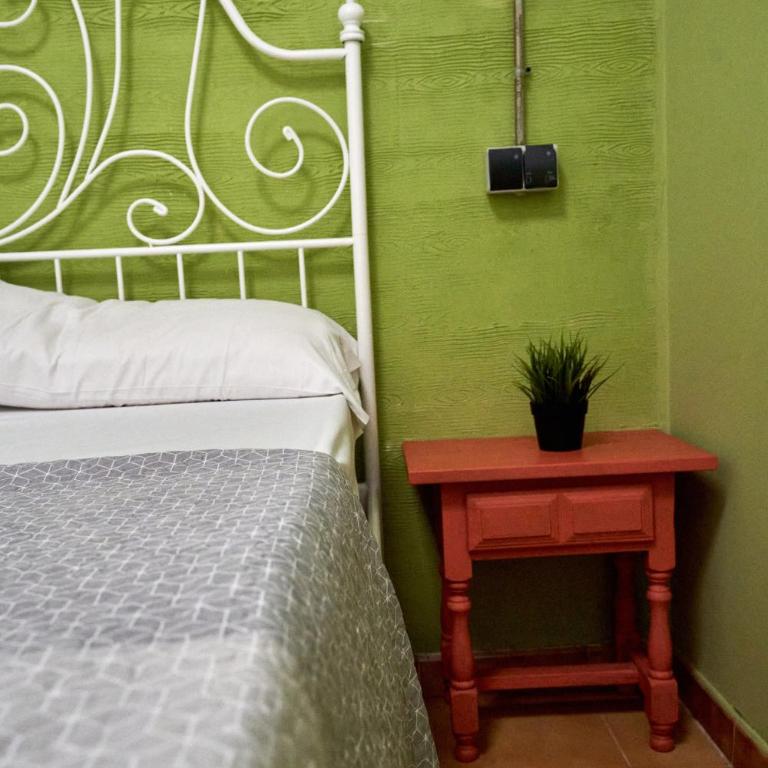 LOFT HOSTAL Group - Habitación Doble con baño privado - 4