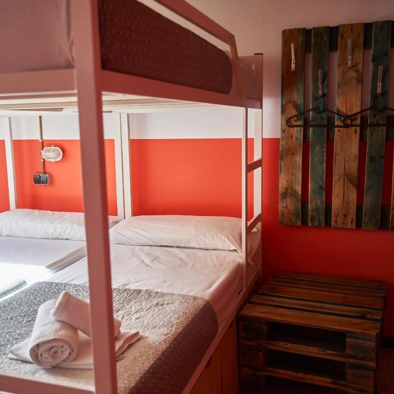 LOFT HOSTAL Group - Habitación Cuádruple con baño - 2