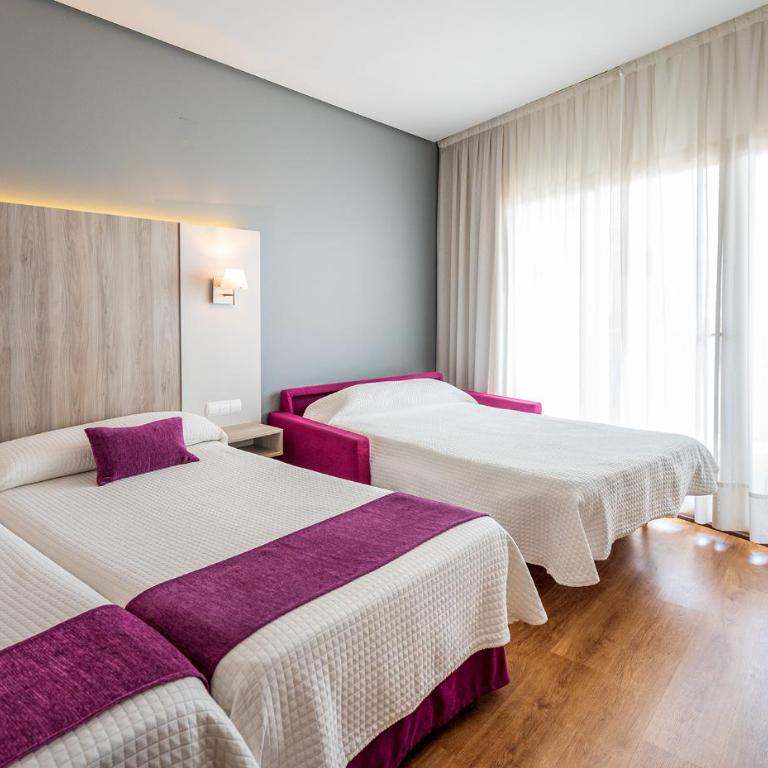 Albir Playa Hotel & Spa - Deluxe Double Room (2 Adults + 1 Child) - 2