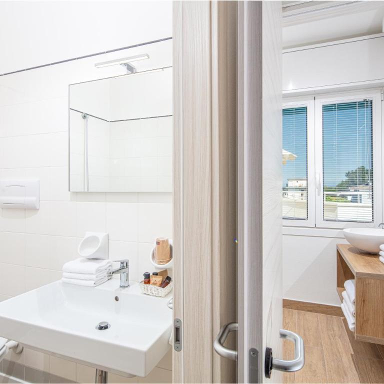 Hotel Condor - Suite con Terrazza e Vista Mare Parziale - 8