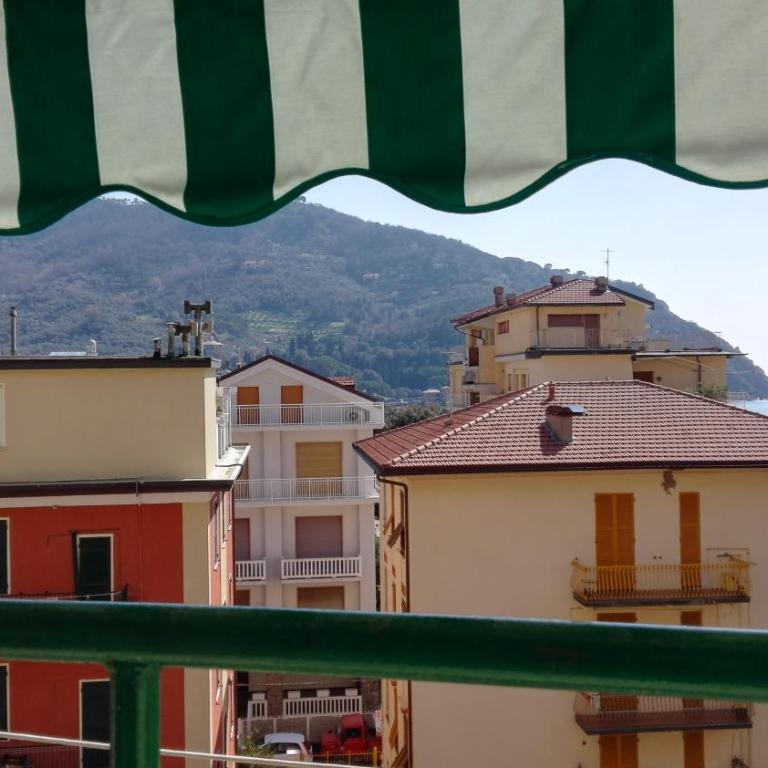 Silvia House Sea View - Appartamento con 2 Camere da Letto - 12