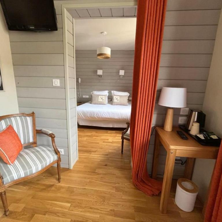 Hôtel La Rencluse - Chambre Triple - 2