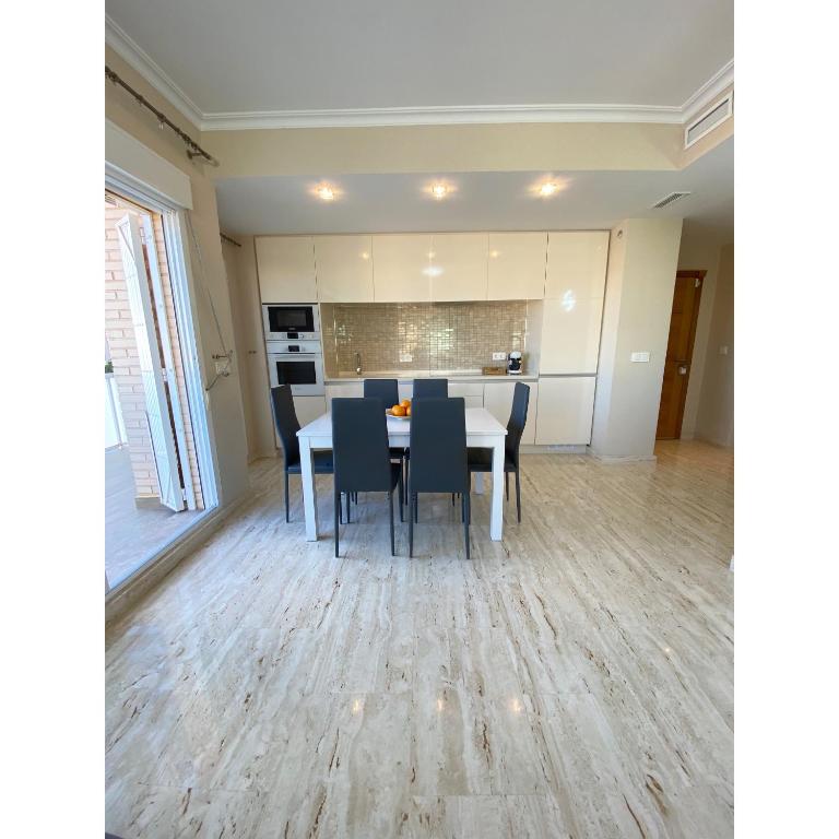 Modern flat and private attic close to beach - Apartamento de 2 dormitorios - 12