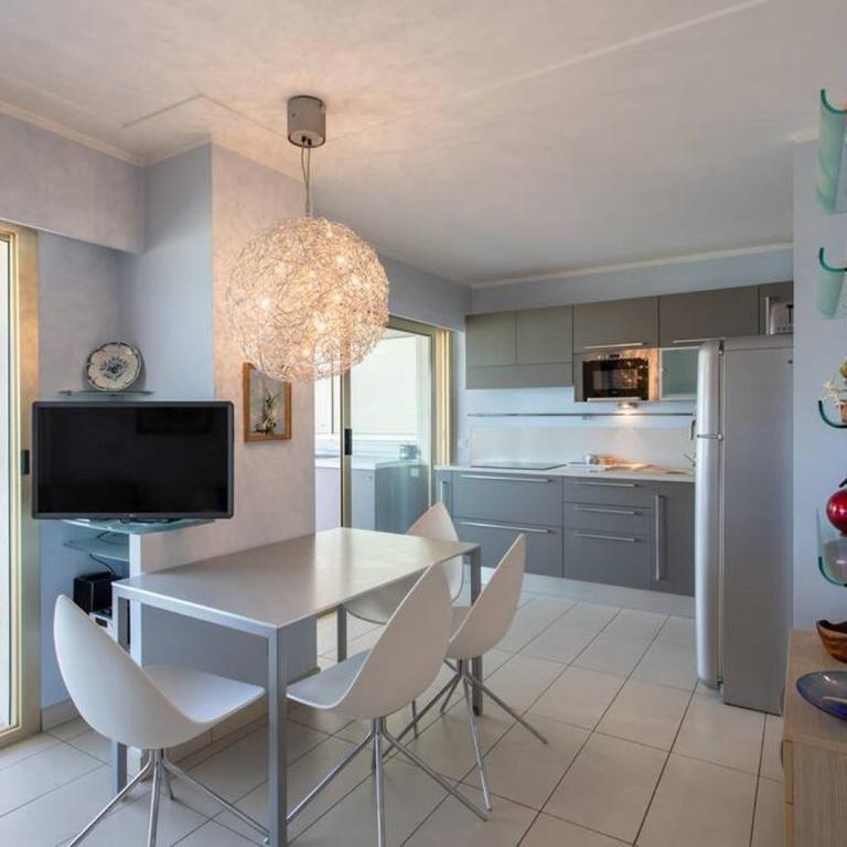 A2 - 1 BDR Antibes Sea & Port View - AC, Garage & Terrace - Appartement 1 Chambre - 9