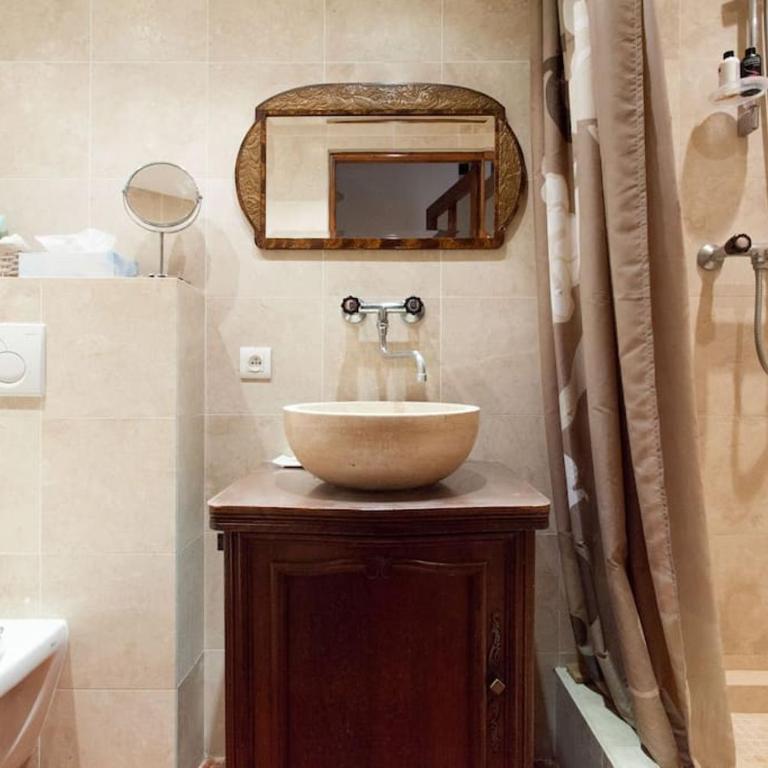 A8 Staywizus - 2 BDR Duplex Remparts Heart of Old Antibes - Apartamento de 2 dormitorios - 15