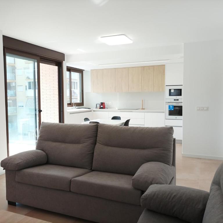 Residencial El Trenet 2C - Three-Bedroom Apartment - 7