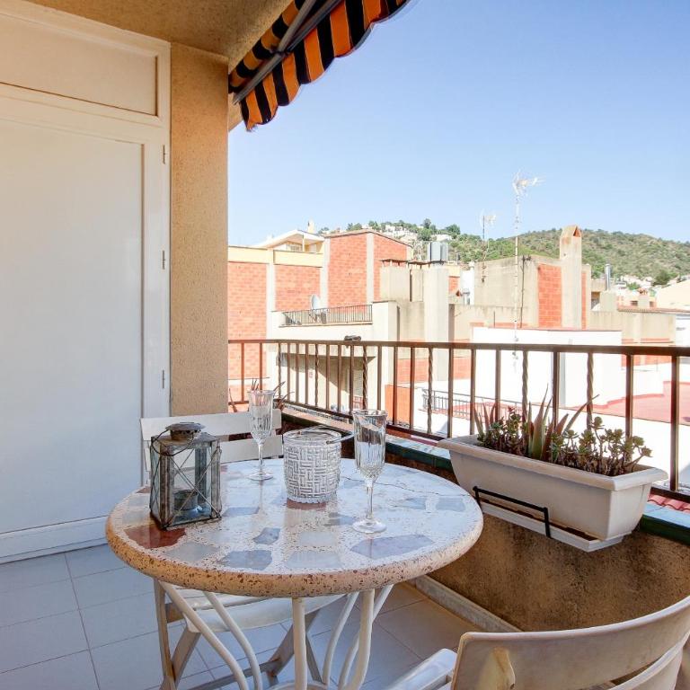 Francesc Macia Roses - Immo Barneda - Apartamento con terraza - 2