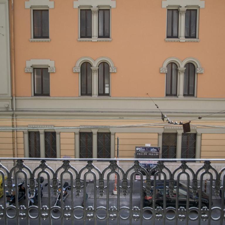 Palazzo Italia Apartments - Double Room with Balcony - 25