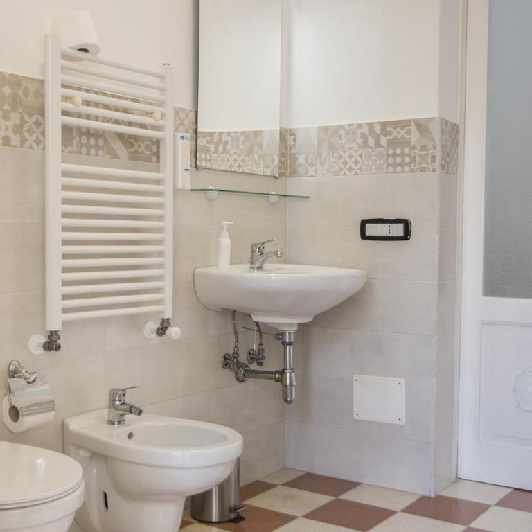 Palazzo Italia Apartments - Double or Twin Room - 18