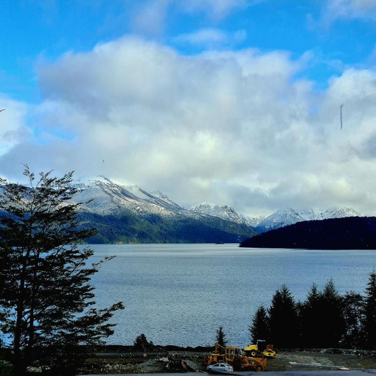 Puerto Esmeralda ESPECTACULAR DEPTO CON VISTA AL LAGO NAHUEL HUAPI - Apartamento con vistas al lago - 36