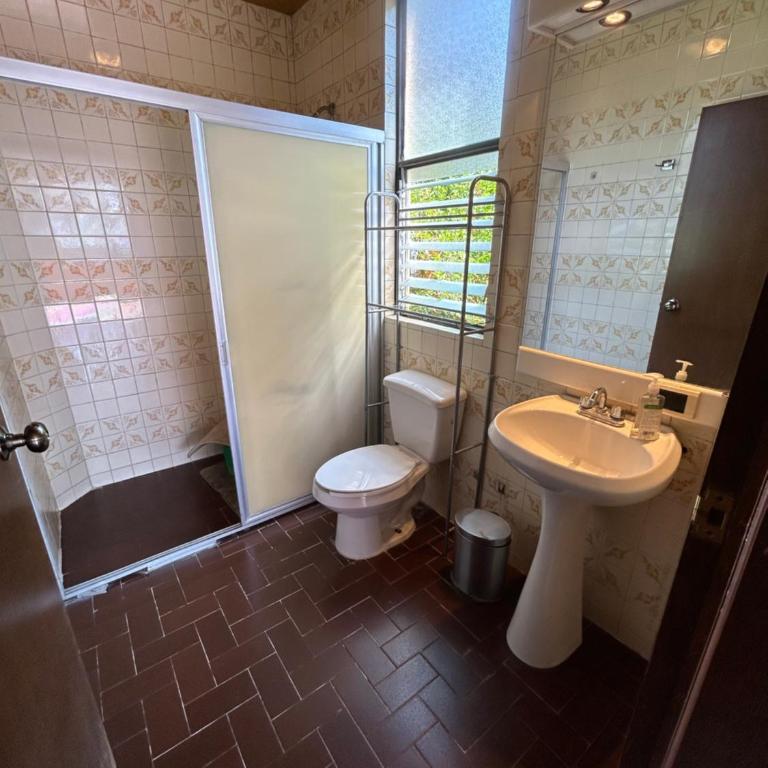 Casa de las Palmas Guest House - Double Room with Shared Bathroom - 13