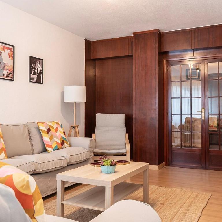 Funcional y renovado apartamento en Iturrama - Apartment - 1