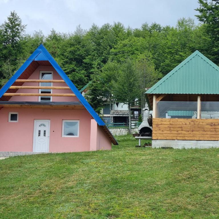 Bungalow in Mountain - Two-Bedroom Apartment - 1