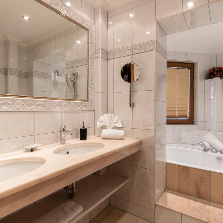 Hotel Schlosshof - Doppelzimmer - 5