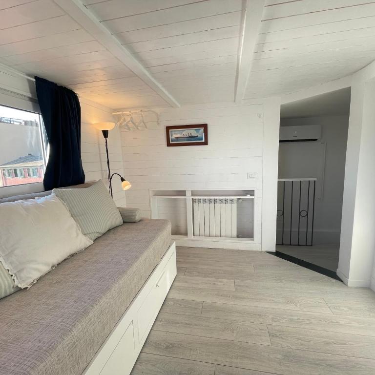 Comodissimo Gaslini e mare - Two-Bedroom Apartment - 24