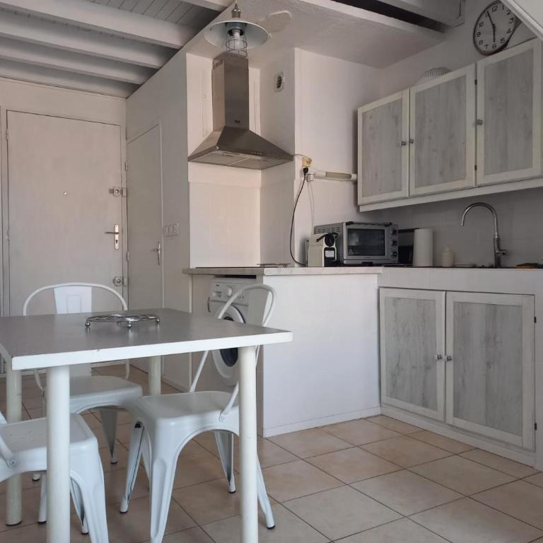 Studio mezzanine 32 m2 Port La Nouvelle Quartier des Lacs proche plage - Appartement 1 Chambre - 5