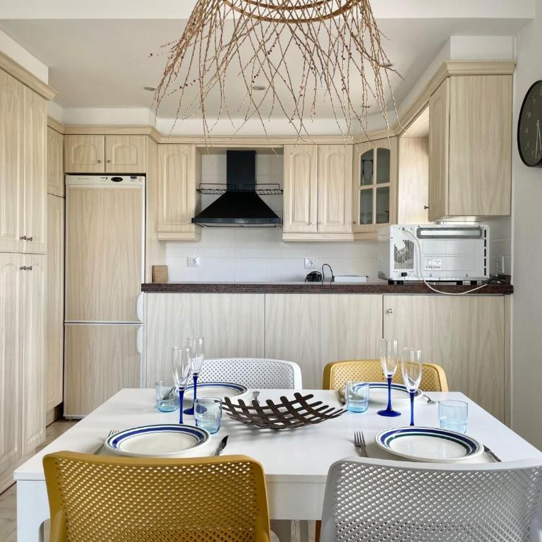 Apartamento Thalassa frente al mar en Roses - Two-Bedroom Apartment - 17