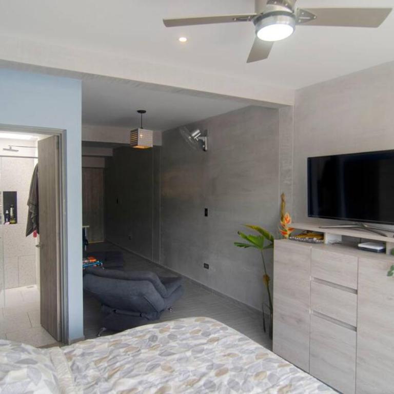 Design Studio Apartment with balcony and view in central and quiet area - Apartamento de 1 dormitorio - 13