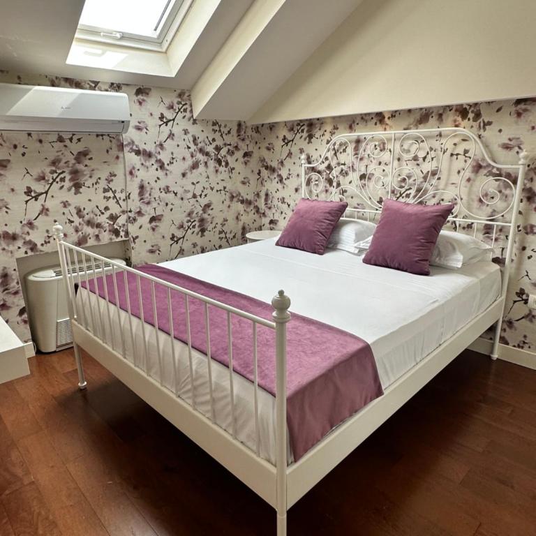 Filip Deluxe Rooms - Dvokrevetna Soba s Bračnim Krevetom i Sopstvenim Spoljnim Kupatilom - 6