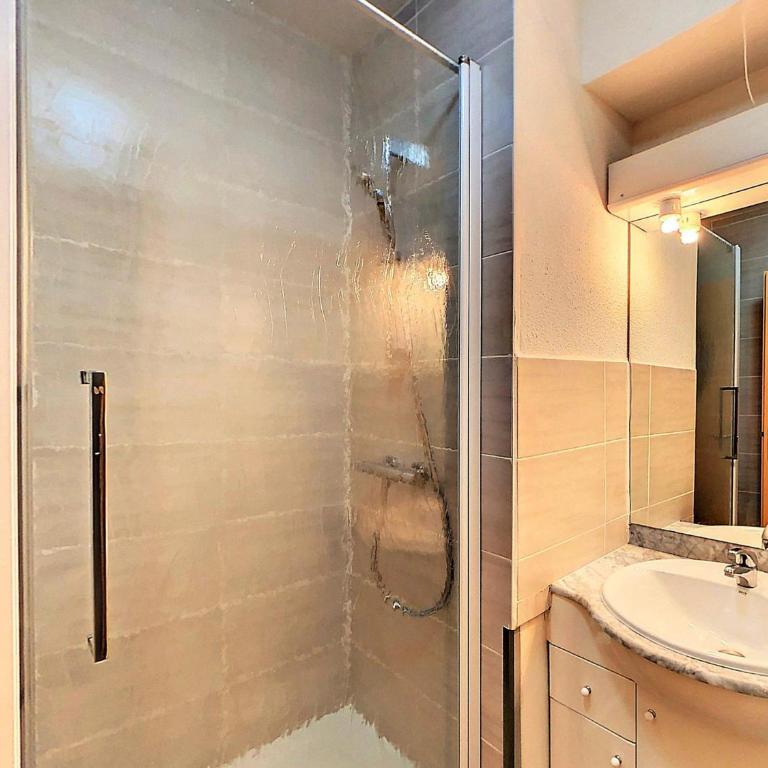 Appartement T3 tout confort pour 6 pers, accès piscine - Appartement 2 Chambres - 11