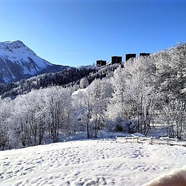 Chalet confortable 8-10 pers. près des pistes, terrasse, parking privé - Chalet 3 Chambres - 12