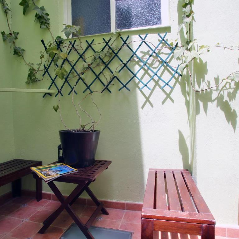 Málaga Lodge Guesthouse - Twin Room with Shared Bathroom - 5