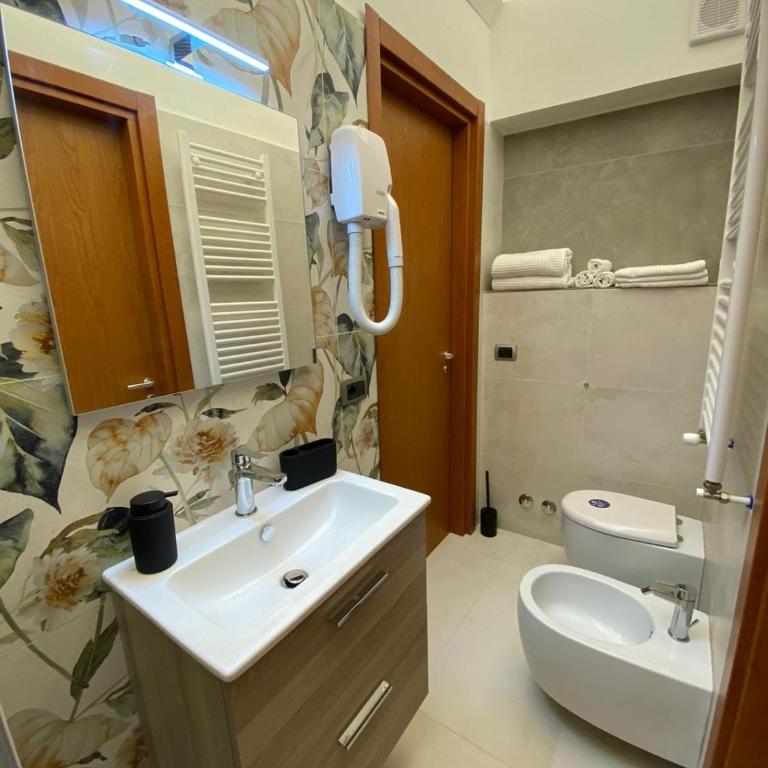 Casa Battisti Messina, Centro Città e Università - Three-Bedroom Suite - 19