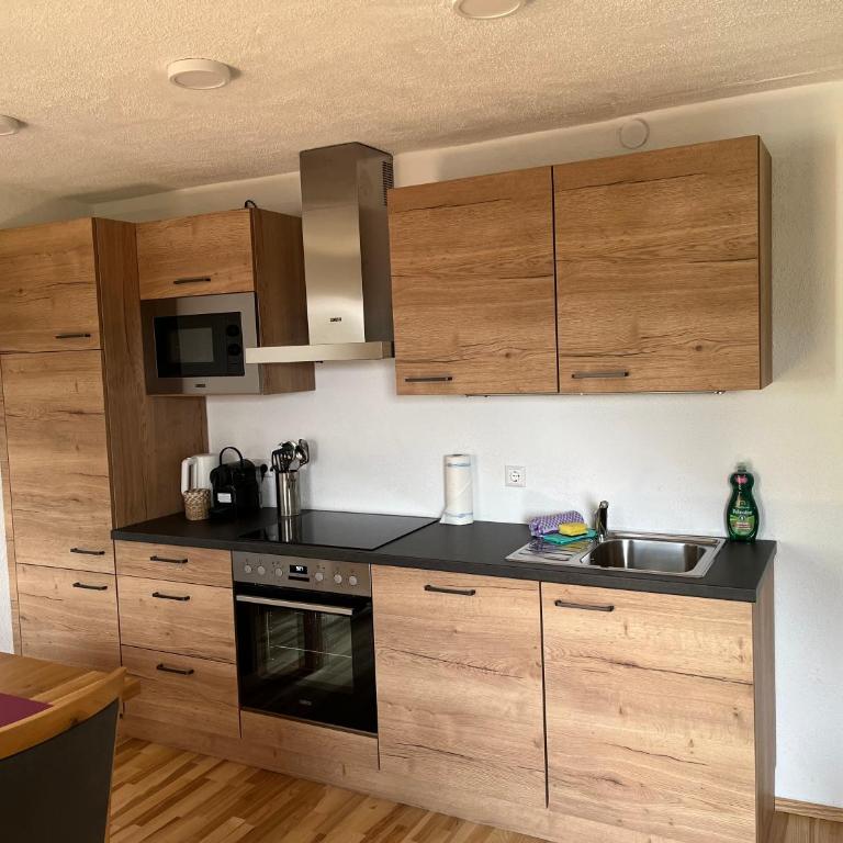 Appartements-Restaurant Schwaiger direkt beim Lift und wunderschönen Bergblick - Apartment mit Blick auf die Berge - 5