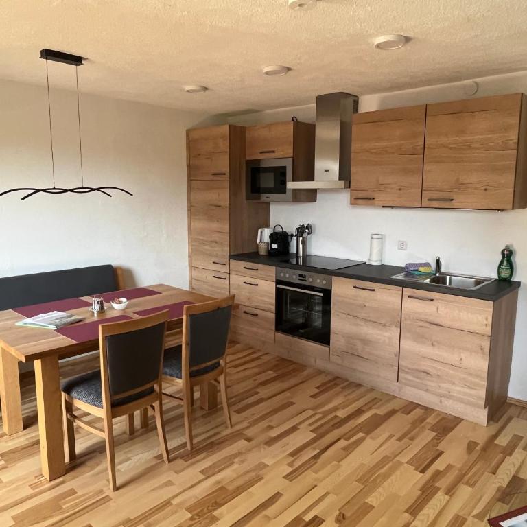 Appartements-Restaurant Schwaiger direkt beim Lift und wunderschönen Bergblick - Apartment mit Blick auf die Berge - 6