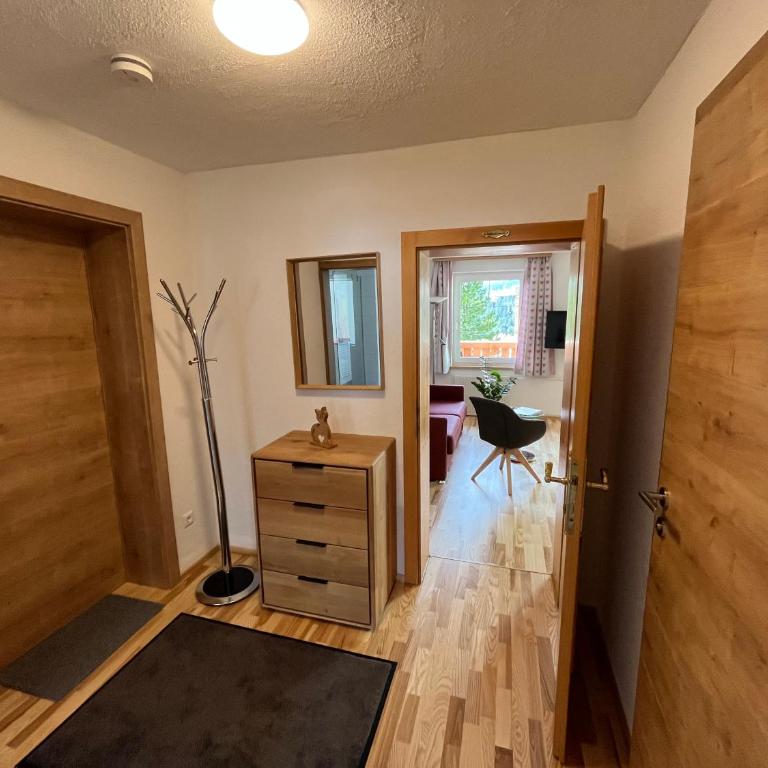 Appartements-Restaurant Schwaiger direkt beim Lift und wunderschönen Bergblick - Apartment mit Blick auf die Berge - 8