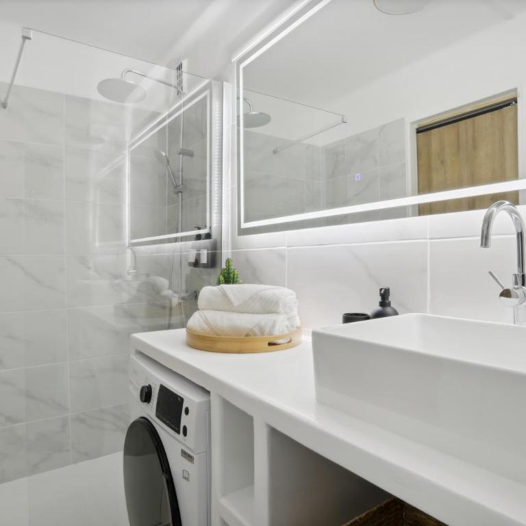 Le Beausoleil Duplex (Clim - Wifi - Netflix) - Appartement en Duplex - 6