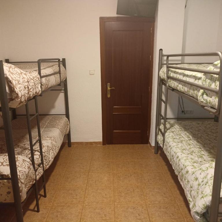 Hostal El Desvío - Habitación cuádruple - 2