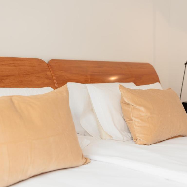 Apartment, close to beaches, restaurants and supermarkets, in urb. Marbella Park Beach, Elviria - Two-Bedroom Apartment - 33