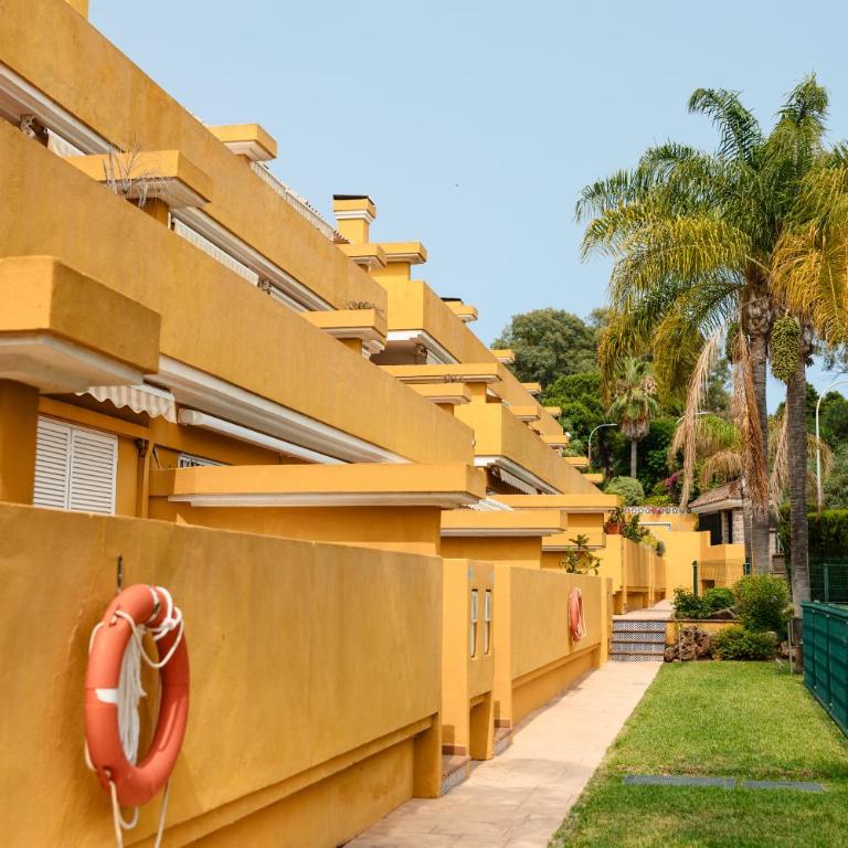 Apartment, close to beaches, restaurants and supermarkets, in urb. Marbella Park Beach, Elviria - Two-Bedroom Apartment - 46