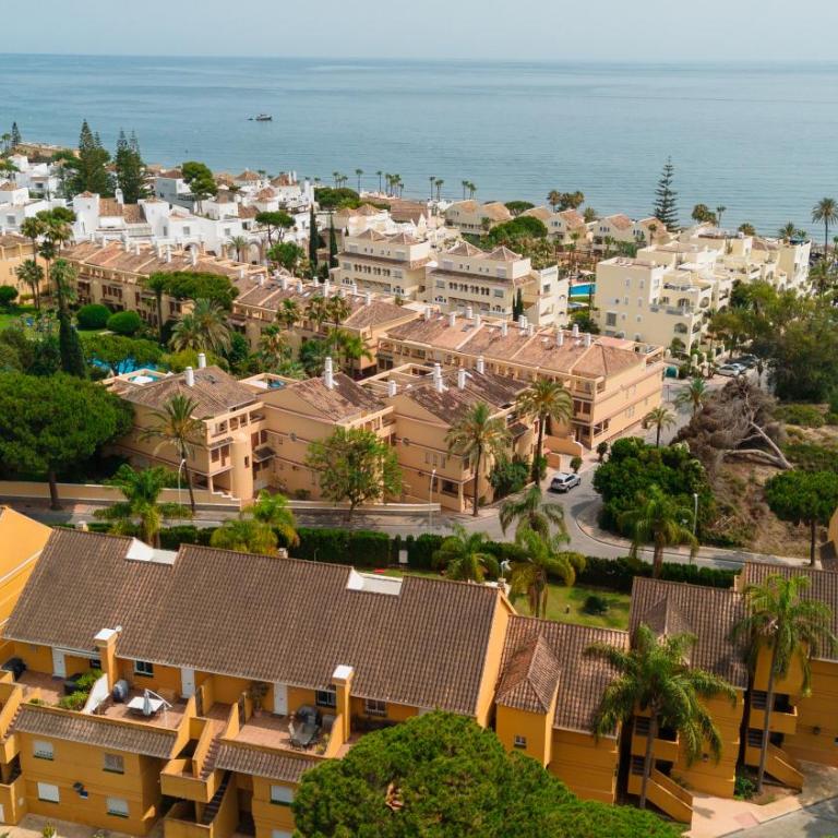Apartment, close to beaches, restaurants and supermarkets, in urb. Marbella Park Beach, Elviria - Two-Bedroom Apartment - 49