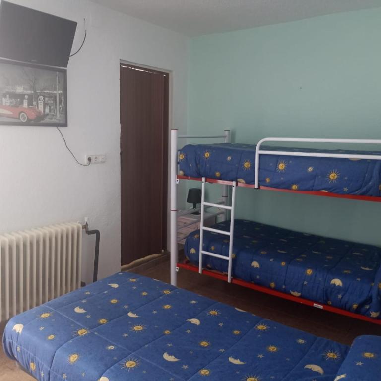 Hostal El Desvío - Habitación Triple Básica - 4