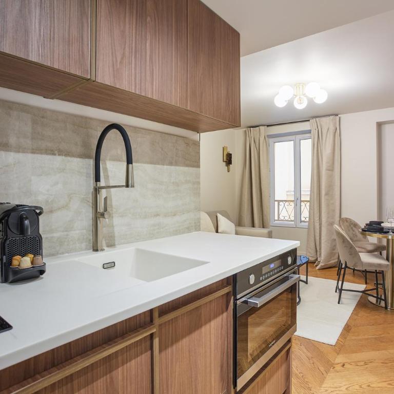 Apart hotel Centre de Paris by Studio prestige - Chambre Quadruple Confort - 6