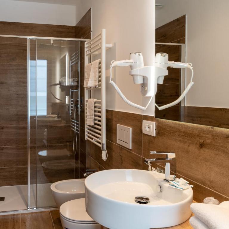 M14 RESIDENZA BASSANELLO - Camera Deluxe (2 Adulti + 1 Bambino) - 3