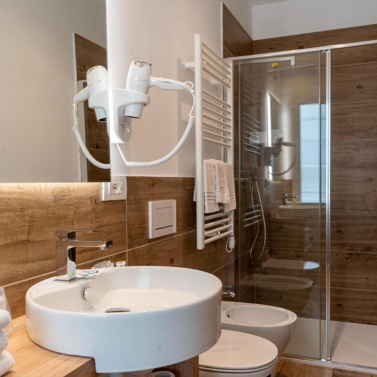 M14 RESIDENZA BASSANELLO - Camera Deluxe (2 Adulti + 1 Bambino) - 5