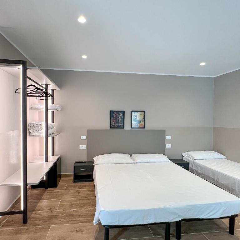 M14 RESIDENZA BASSANELLO - Camera Familiare con Bagno Privato - 11