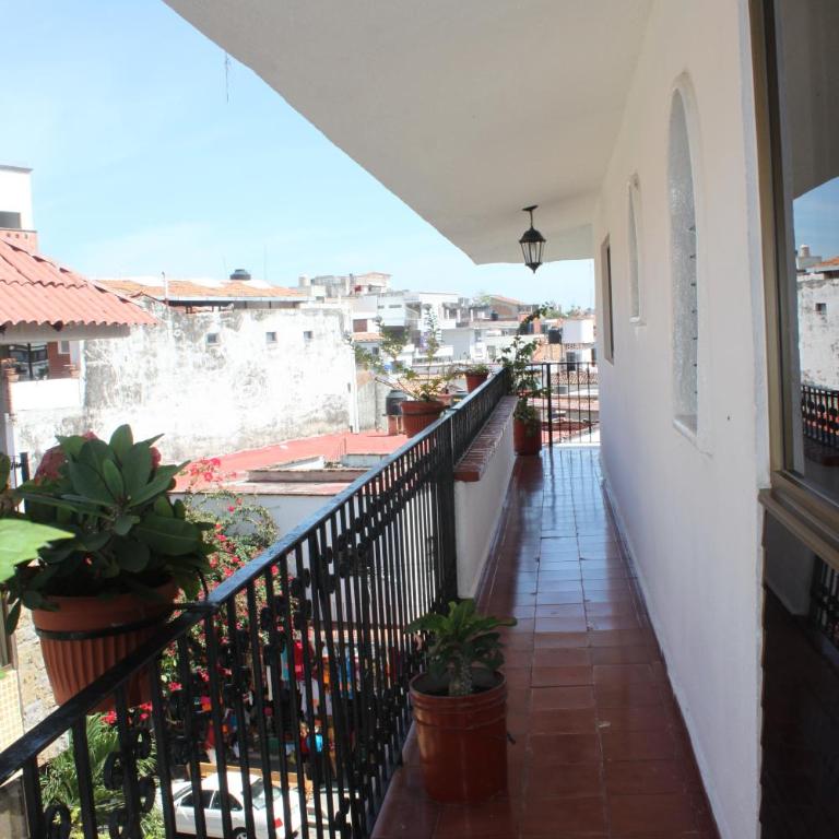 Suites Plaza del Rio - Family Hotel Malecón Centro - Suite Máster Deluxe con balcón - 3