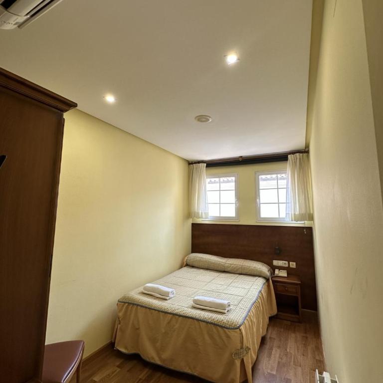 Hostal Restaurante Boccalino - Habitación Doble Estándar - 1 o 2 camas - 4