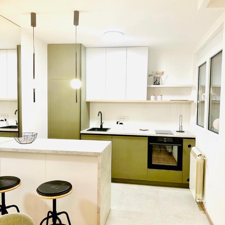 Angelo S - One-Bedroom Apartment - 11