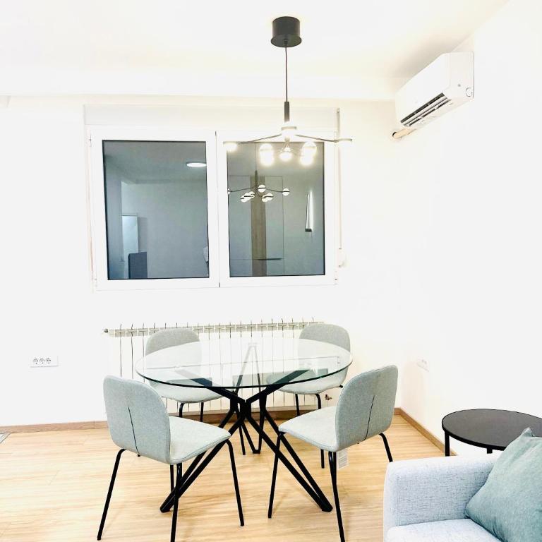 Angelo S - One-Bedroom Apartment - 10