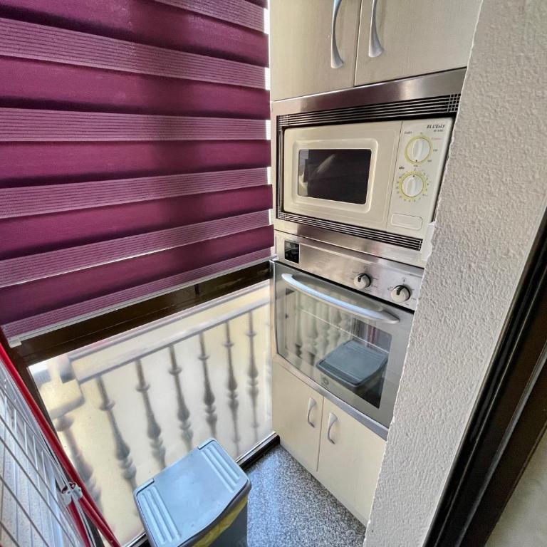 Apartamento Reyes de España / Free Parking & Wi Fi - Two-Bedroom Apartment - 14