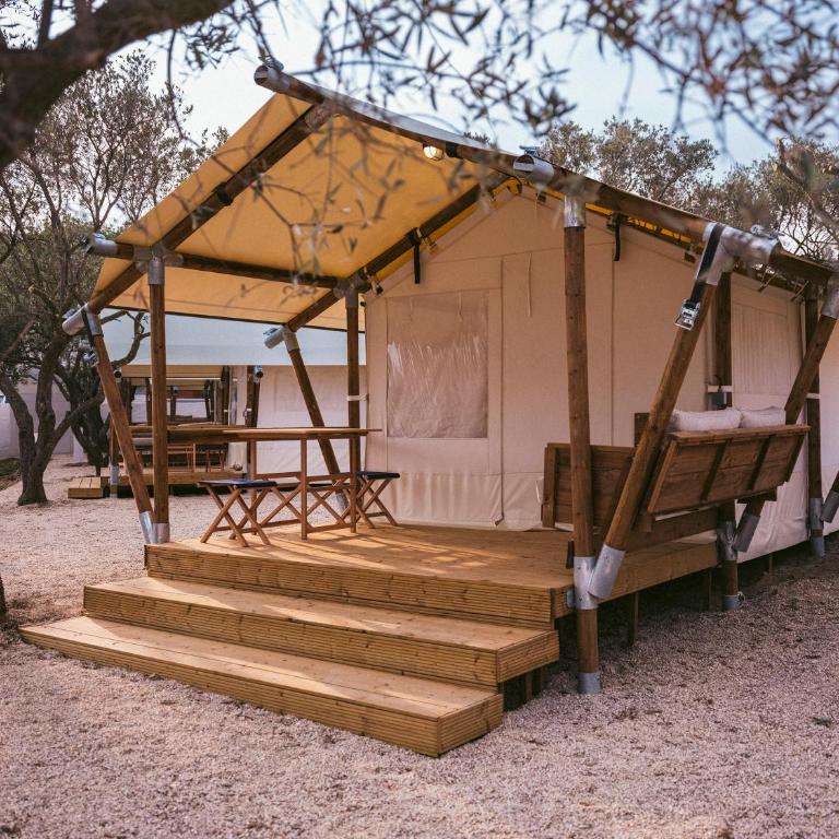 wecamp Cadaqués - Tienda de Pareja en casa de campo - 1