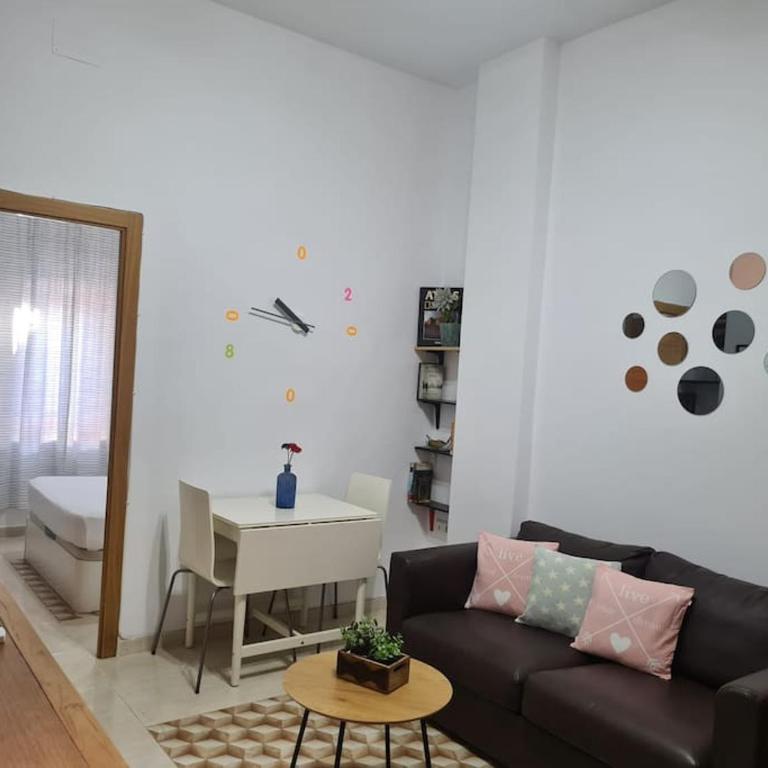 Apartamento en el Fontanal, Casa- Patio de vecinos - Apartamento de 1 dormitorio - 3